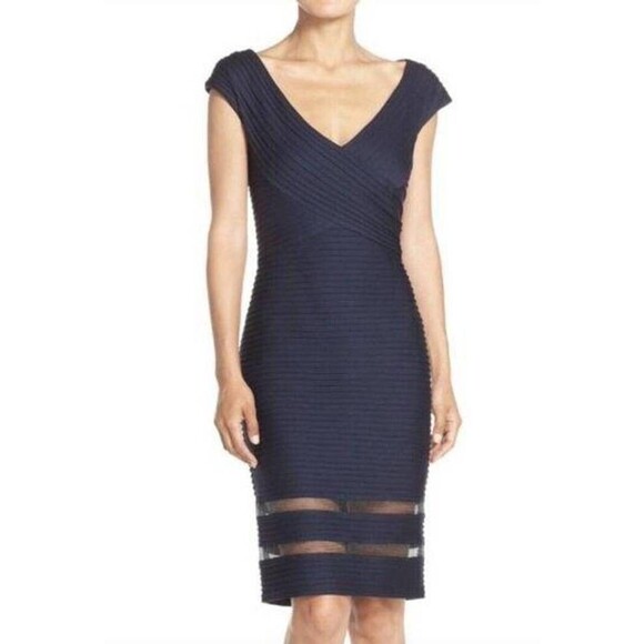 NWT Tadashi Shoji Amata Pintuck Jersey Dress Size Small Knee Length V-Neck Navy - Picture 2 of 14